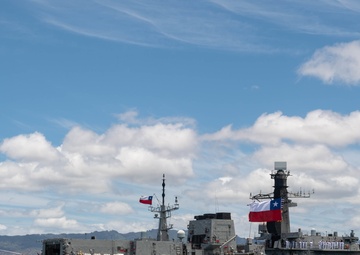 CNS Almirante Lynch arrives at Pearl Harbor for RIMPAC 2022
