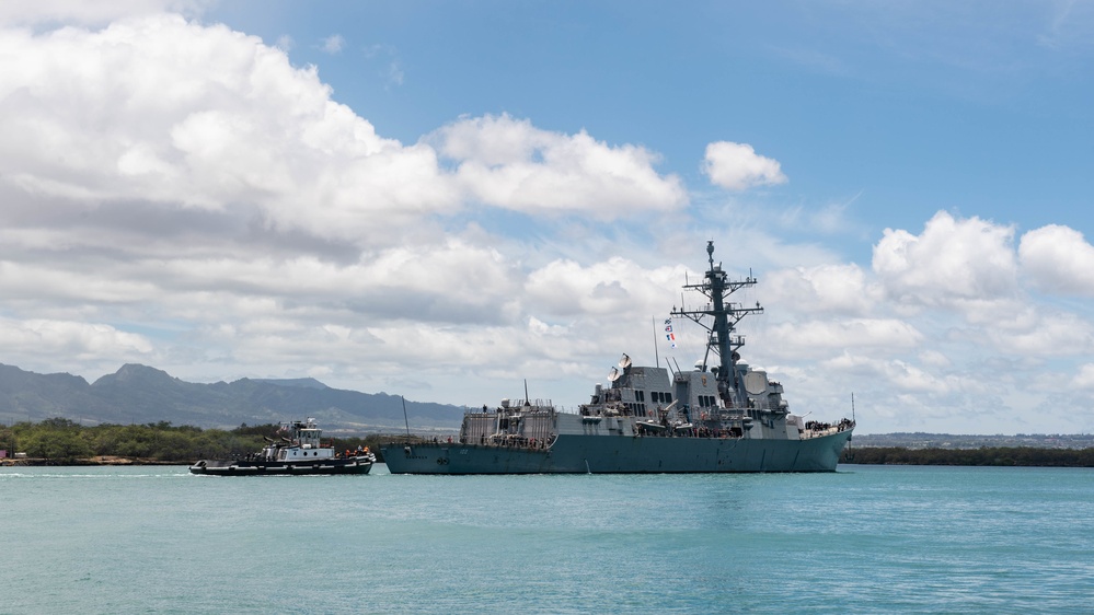USS Sampson (DDG 102) arrives at Pearl Harbor for RIMPAC 2022