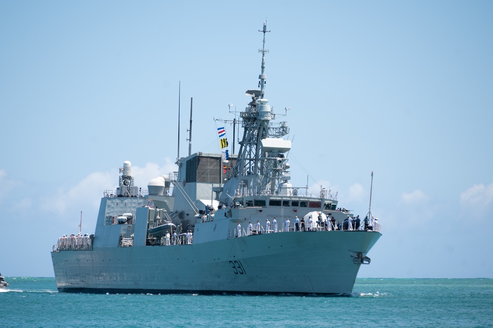 HMCS Vancouver arrives at Pearl Harbor for RIMPAC 2022