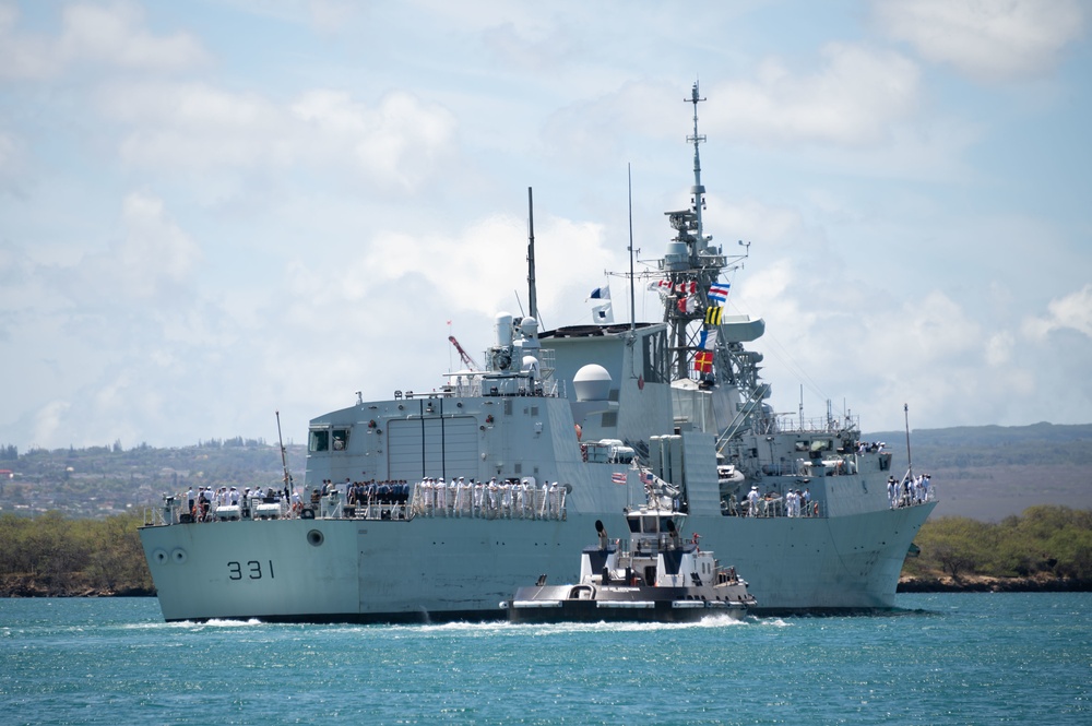 HMCS Vancouver arrives at Pearl Harbor for RIMPAC 2022