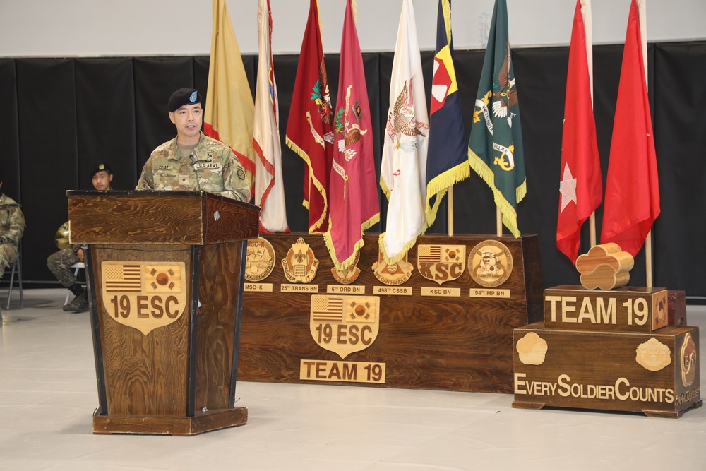 19th ESC welcomes BG Crist as commander