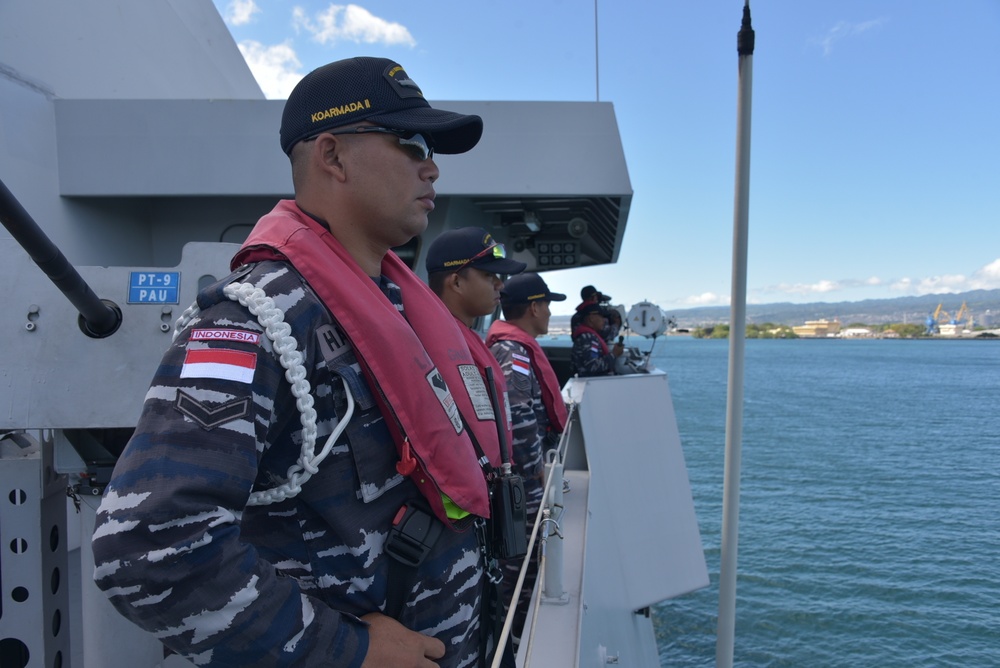 Indonesian Navy Sailors Enter Hawaii for RIMPAC 2022