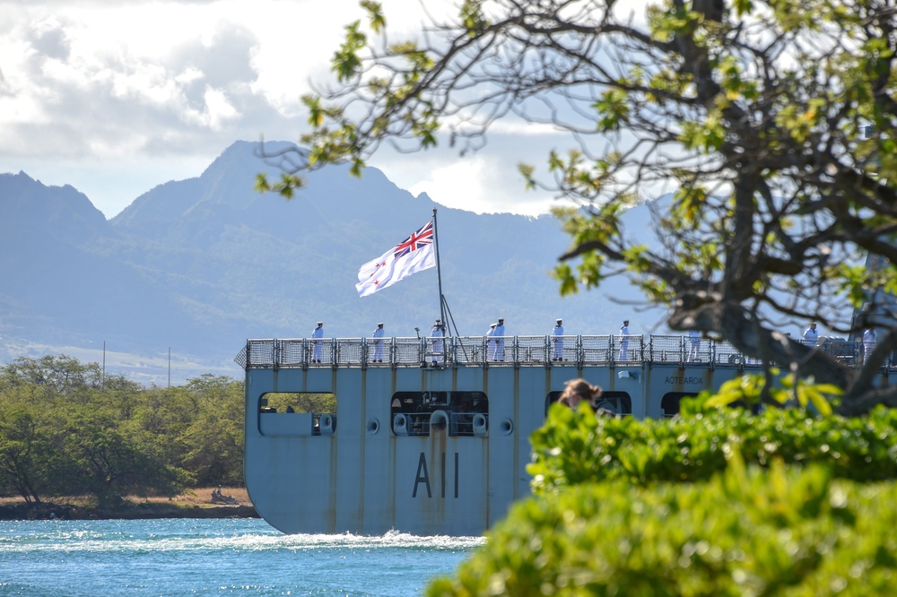 HMNZS Aotearoa arrives at Pearl Harbor for RIMPAC 2022