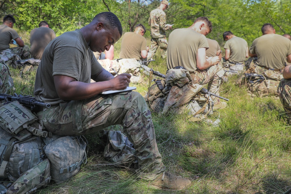 Spur Candidates Complete a Lane on Observation Point Establishment During Spur Ride