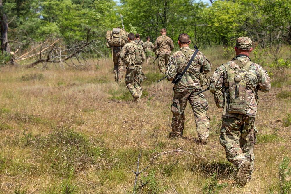 Spur Candidates Complete a Lane on Observation Point Establishment During Spur Ride