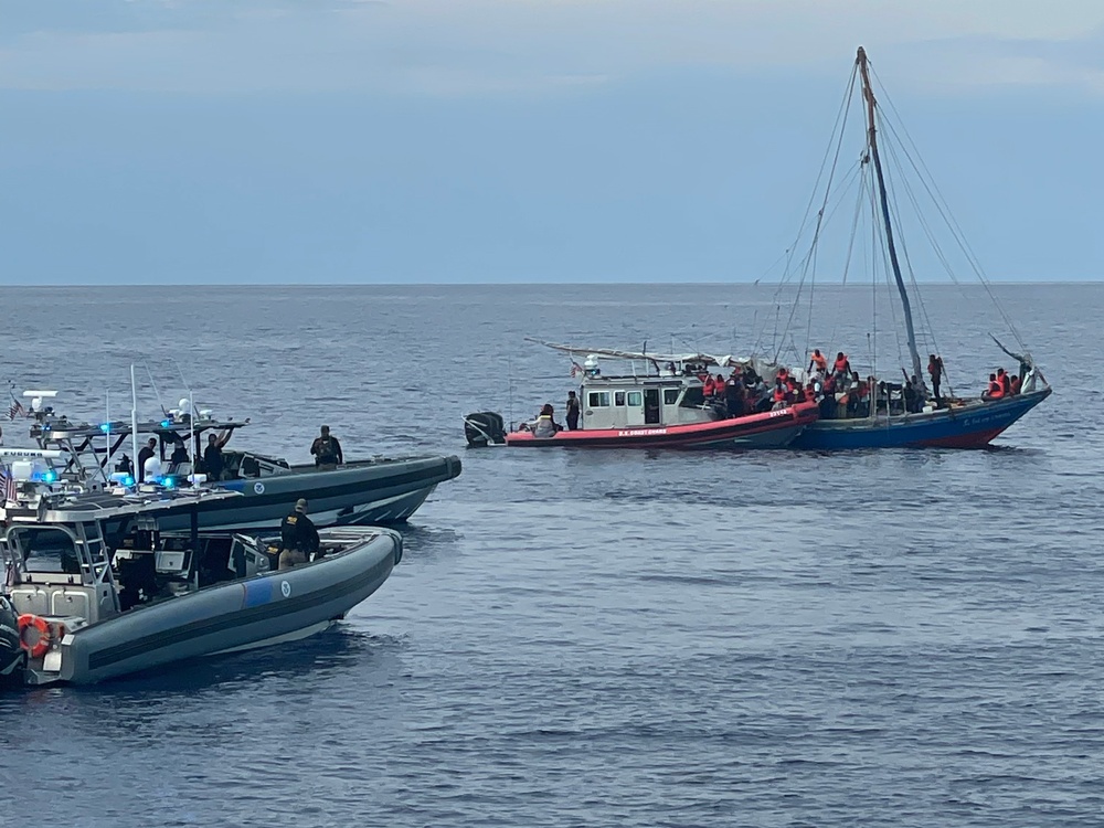 DVIDS - Images - Coast Guard Repatriates 98 People To Haiti [Image 1 Of 6]