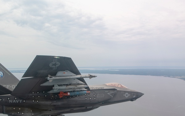NAS Pax River F-35C GBU-38/54 Flight