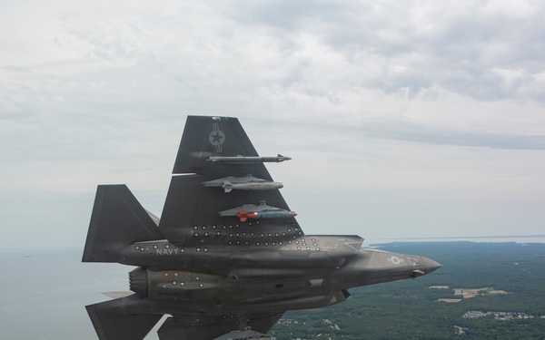 NAS Pax River F-35C GBU-38/54 Flight