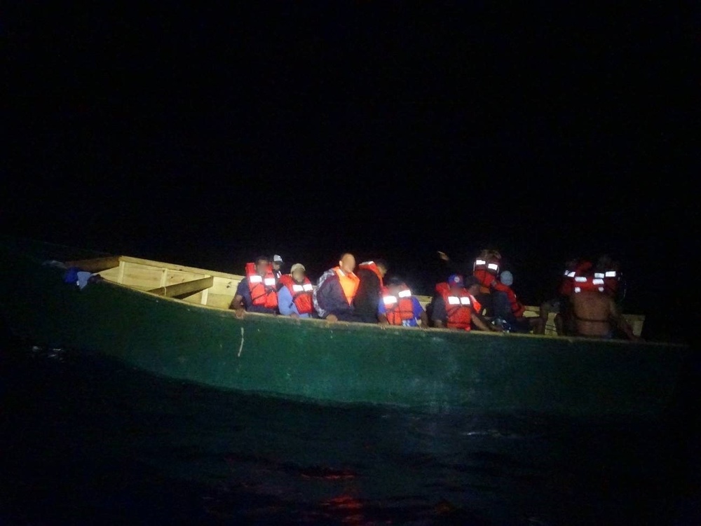 Coast Guard repatriates 54 Dominicans, returns four Haitians to the Dominican Republic
