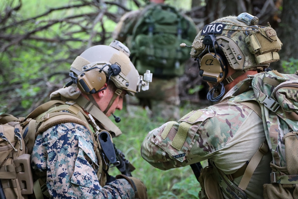 Marines and Soldiers Conduct Joint Fast-Rope Training At Exercise Gunslinger 22