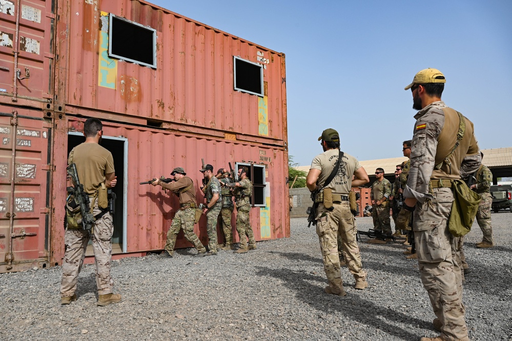 EARF Participates in CQB Training With Partner Forces