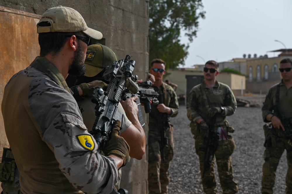 EARF Participates in CQB Training With Partner Forces