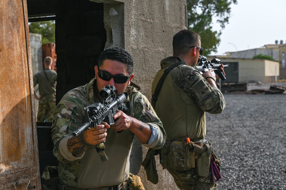 EARF Participates in CQB Training With Partner Forces