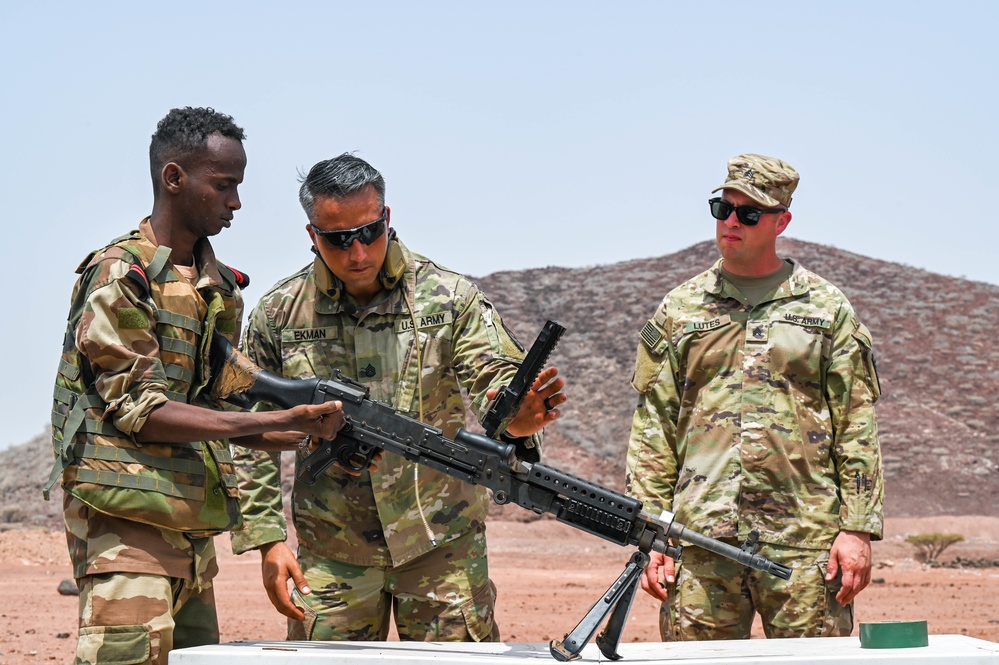 SFAB Conduct Counter IED Training at Range