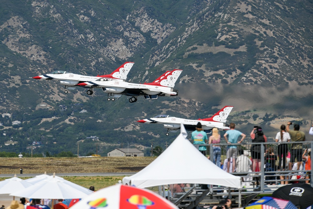 Hill Air Show thrills huge crowds