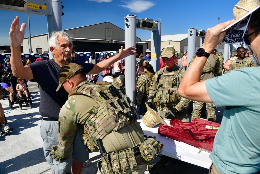 Hill Air Show thrills huge crowds