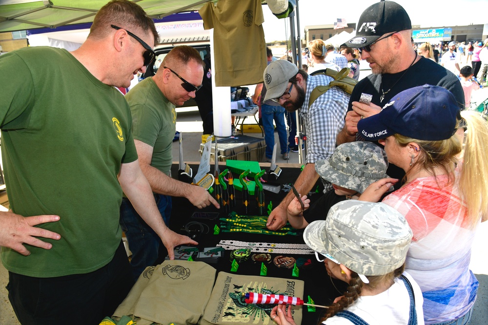 Hill Air Show thrills huge crowds