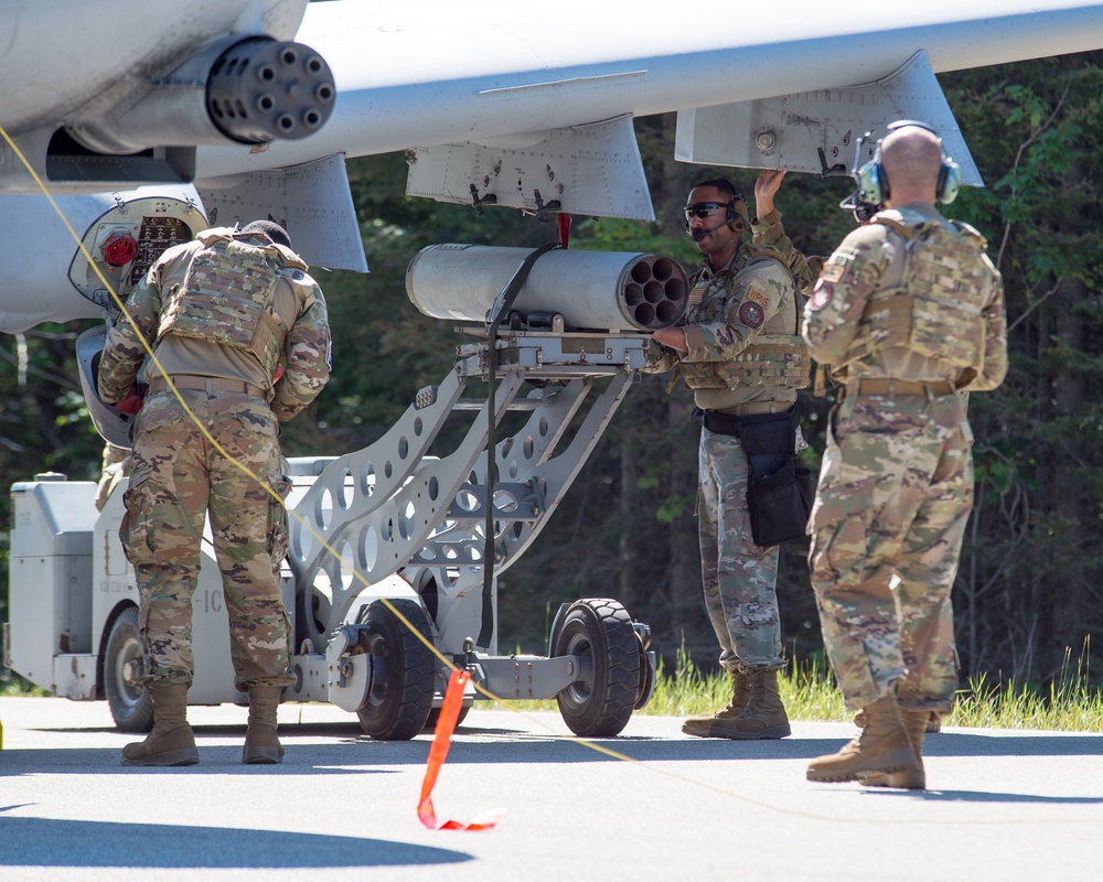 Michigan national guard exercise lands aircraft on highway