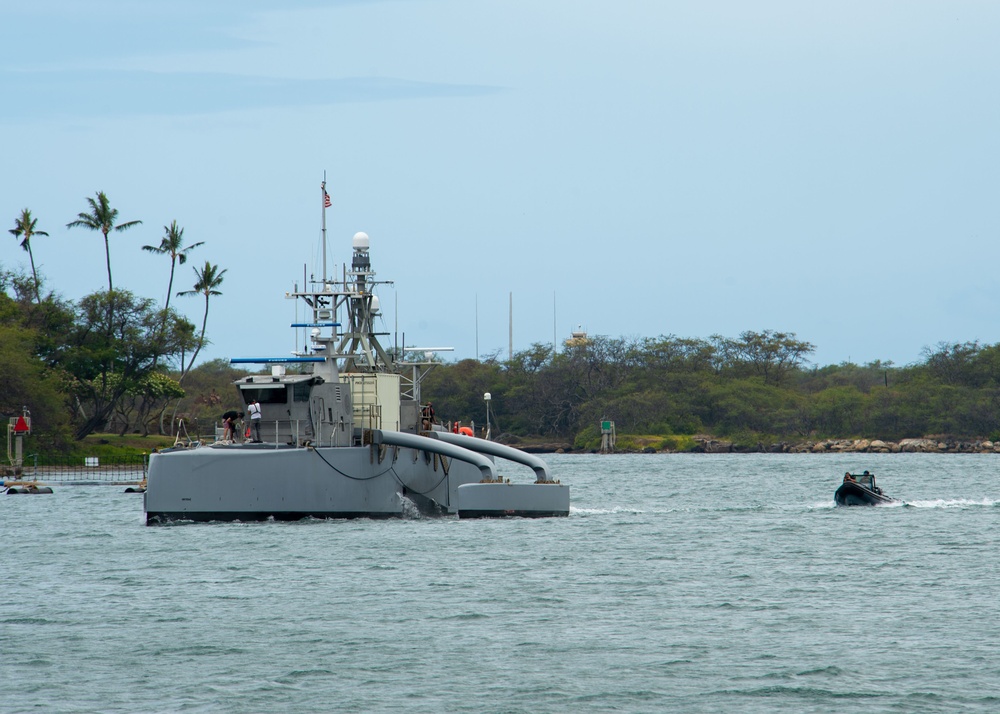 Sea Hunter arrives at Pearl Harbor for RIMPAC 2022