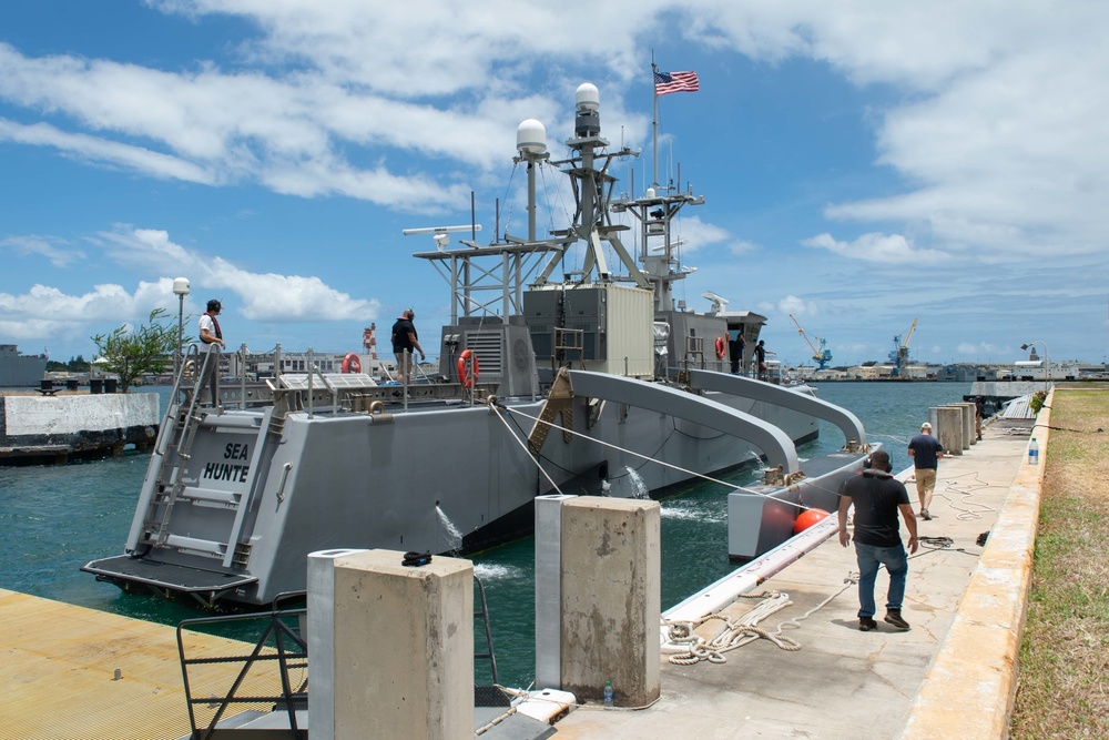 Sea Hunter arrives at Pearl Harbor for RIMPAC 2022