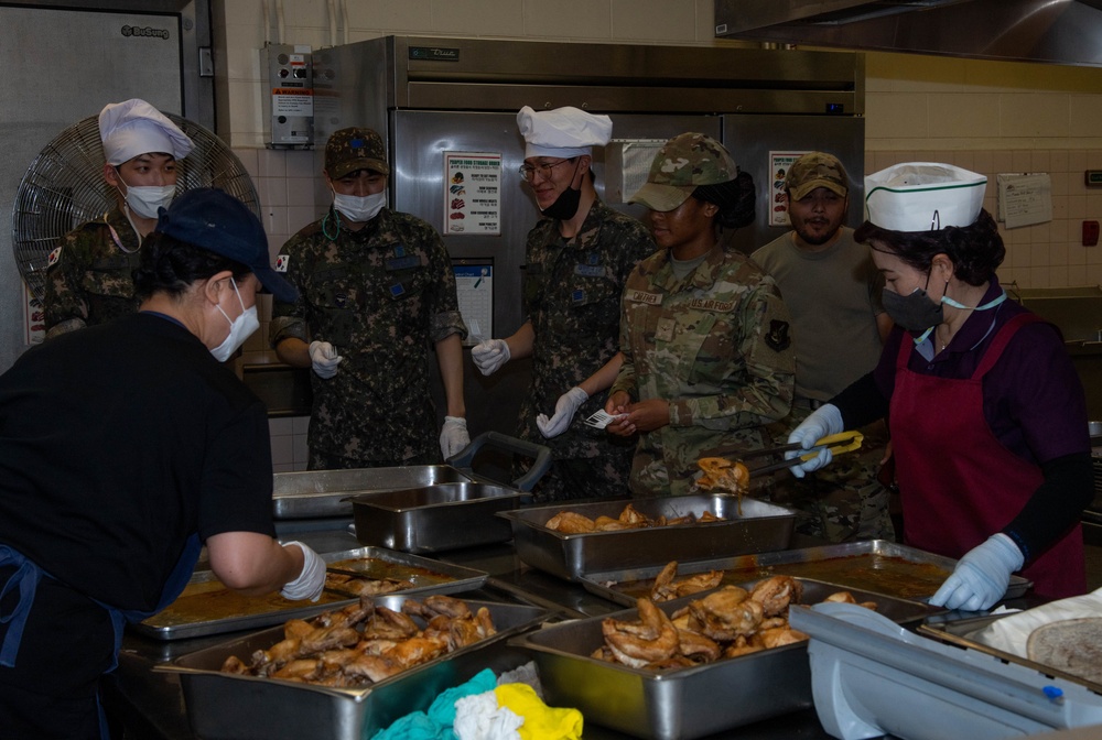 Wolf Pack welcomes ROKAF for DFAC immersion training