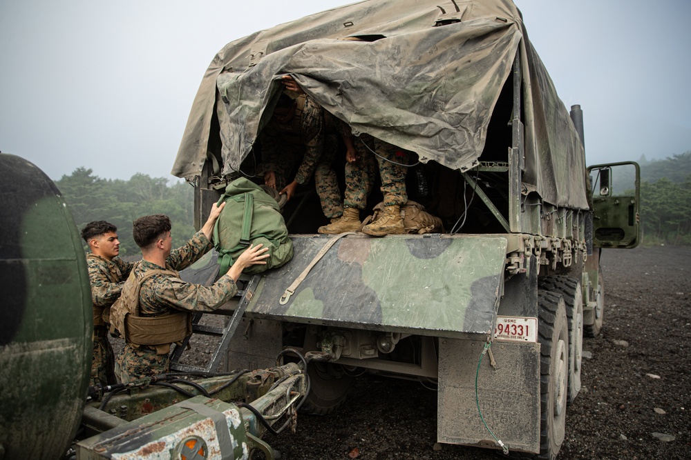 CLB-4, 3rd LSB Marines conduct Helicopter Support Team training during Exercise Shinka 22.1