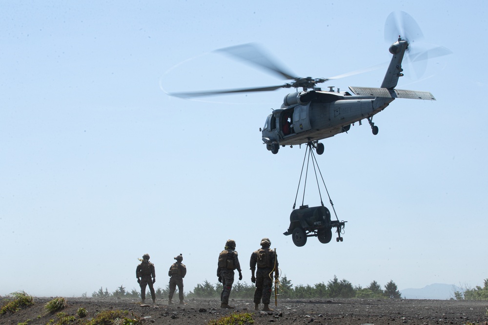 CLB-4, 3rd LSB Marines conduct Helicopter Support Team training during Exercise Shinka 22.1