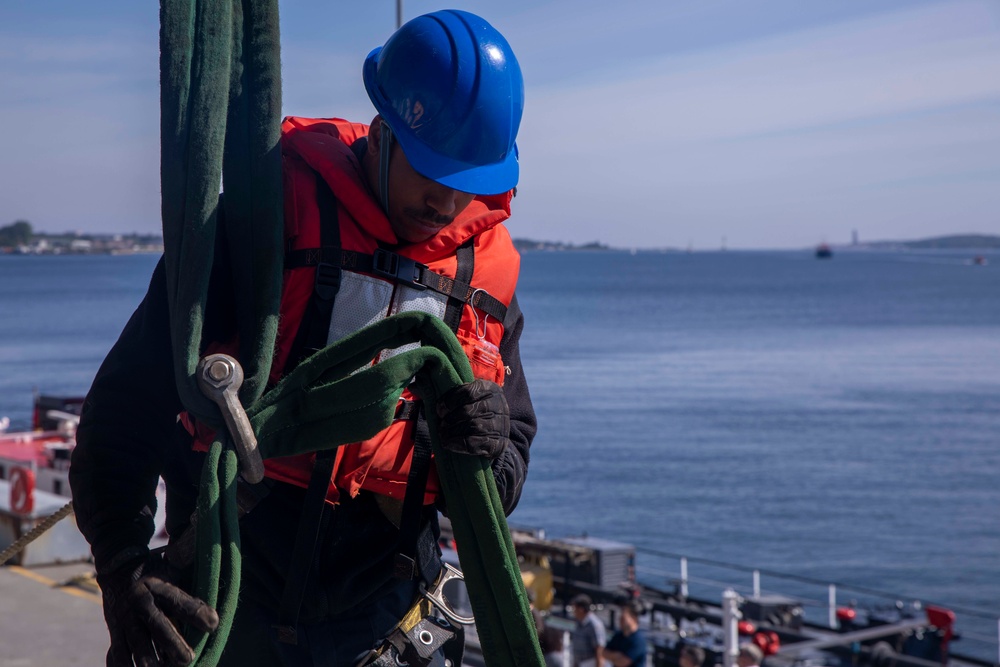 USS Gunston Hall visits Kiel Germany