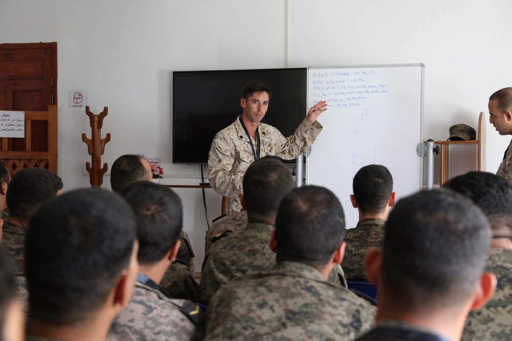 U.S. and Tunisian Armed Forces conduct EOD and medical training during African Lion 22