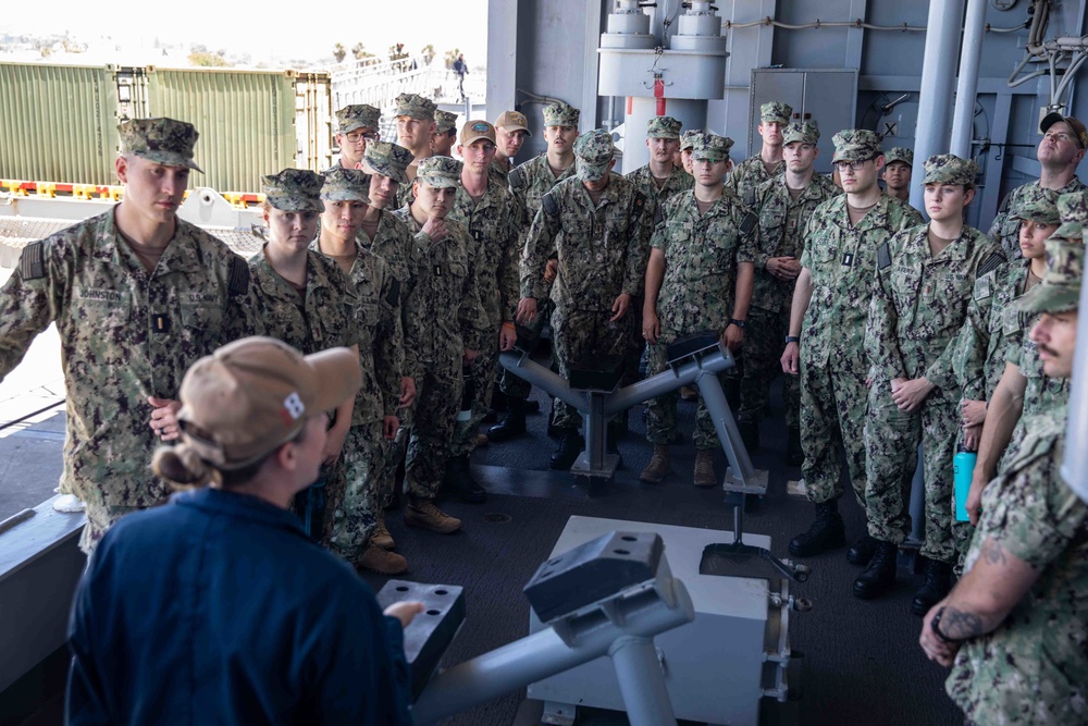 USS Makin Island Hosts BDOC Tours
