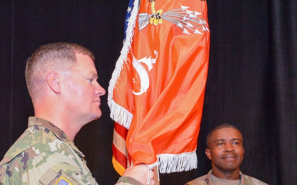 60th Signal Battalion (Offensive Cyber Operations) Soldiers, civilians welcome new commander