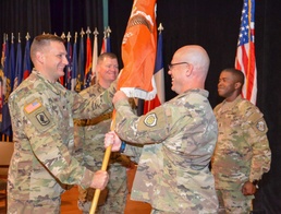 60th Signal Battalion (Offensive Cyber Operations) Soldiers, civilians welcome new commander