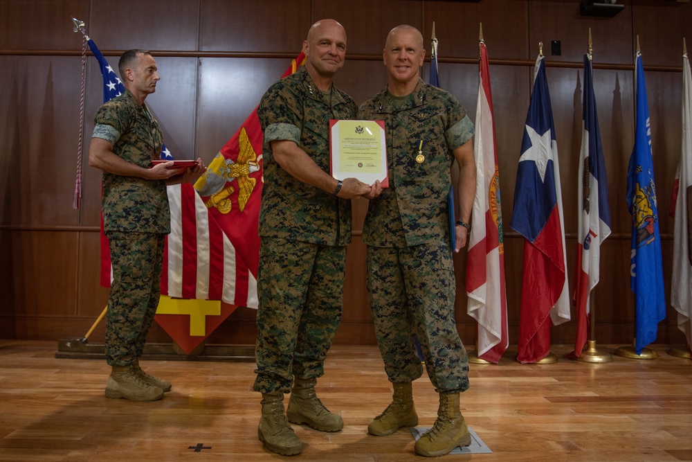 4th Marine Division Commanding General Retires