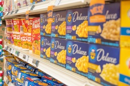 Soldiers, students earn volunteer hours at commissary