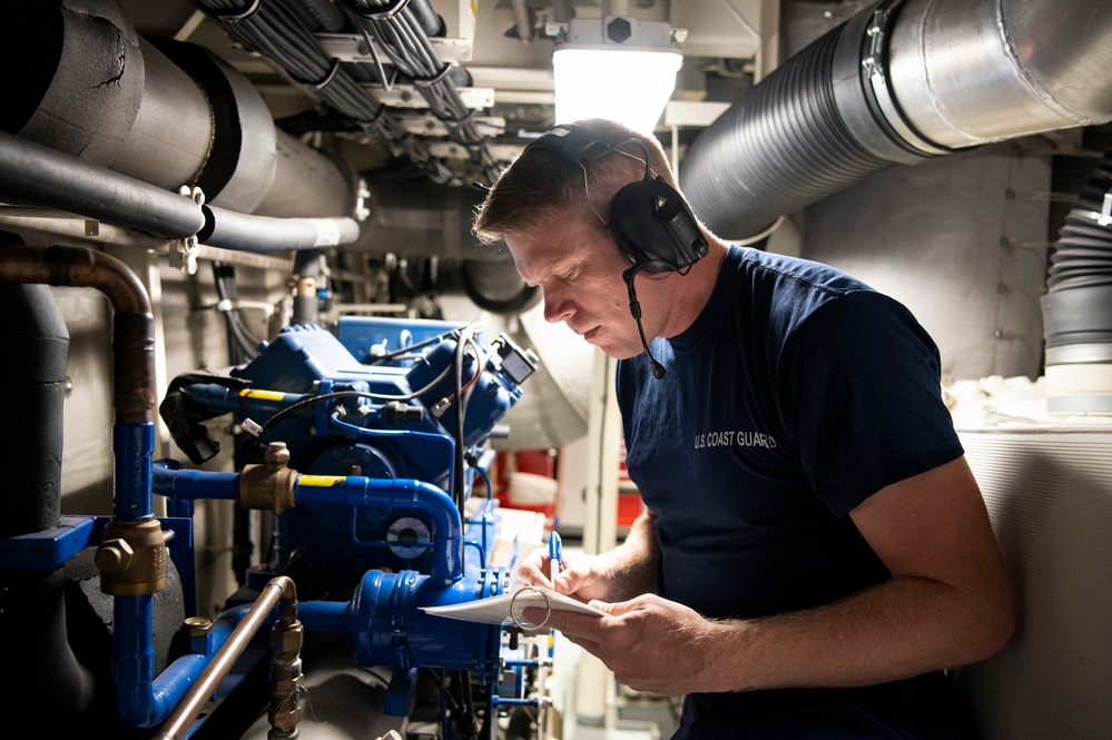 Coast Guard Cutter Daniel Tarr Highlight