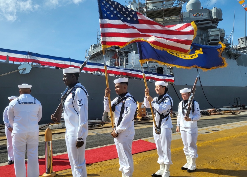 USS Hopper holds change of command ceremony