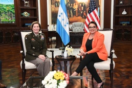 Gen. Richardson Visits Honduras, Meets With President, Senior Officials
