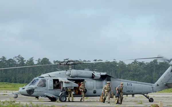 EODMU 12 Arrives Via Helicopter Sea Squadron 5