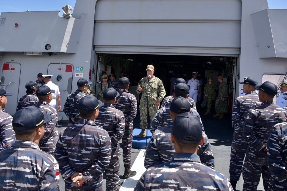 Vice Adm. Boyle Meets Indonesian Sailors