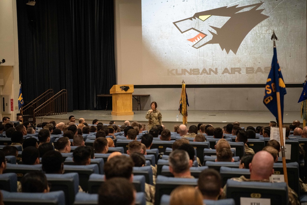 Running with the Wolf Pack: CMSAF Bass visits Kunsan AB, listens to multi-capable Airmen needs