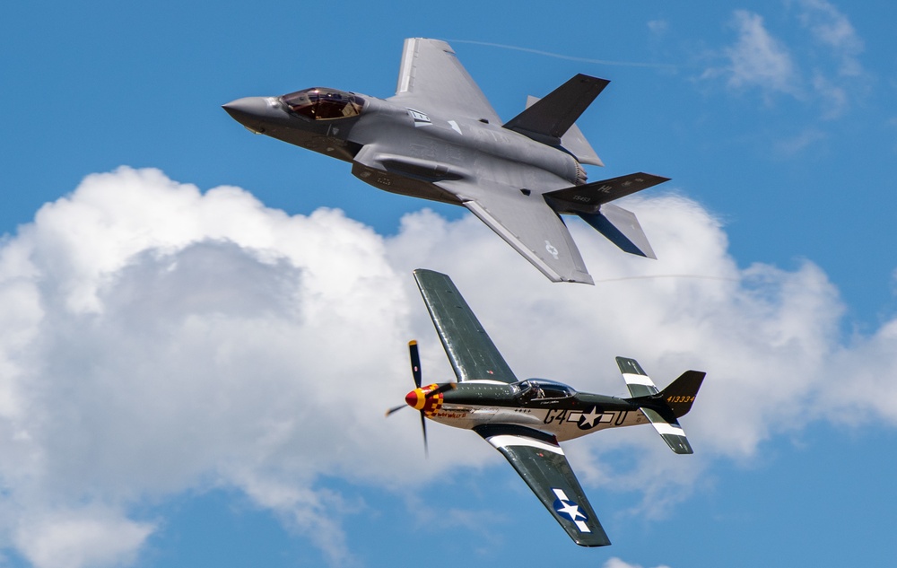 F-35 Demo Team practices heritage flight before Hill AFB Air Show
