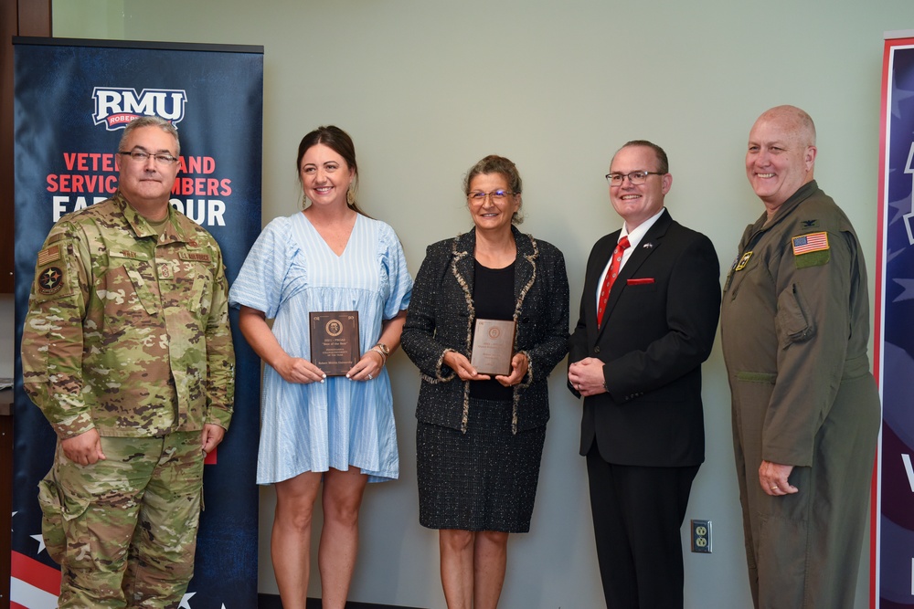171st ARW Presents PNGAS Award to RMU