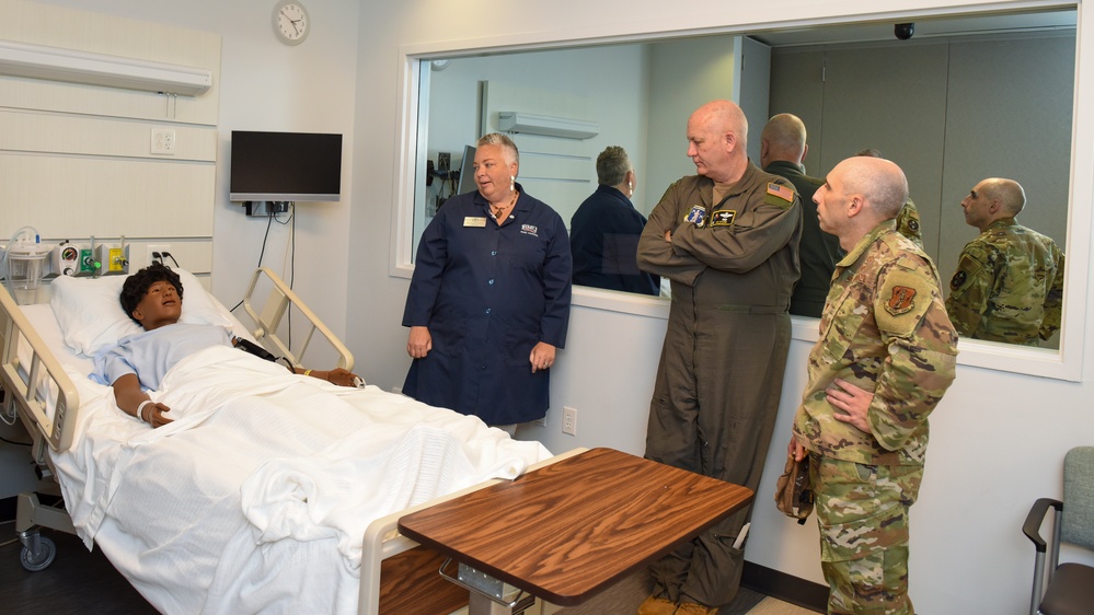 171st ARW Presents PNGAS Award to RMU