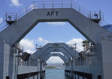 Naval Sea Systems Command Visits Pearl Harbor Naval Shipyard