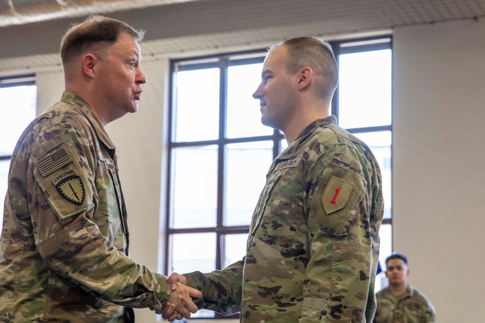 Signal, Intelligence, and Sustainment Company, Headquarters and Headquarters Battalion, 1st Infantry Division, Change of Command Ceremony