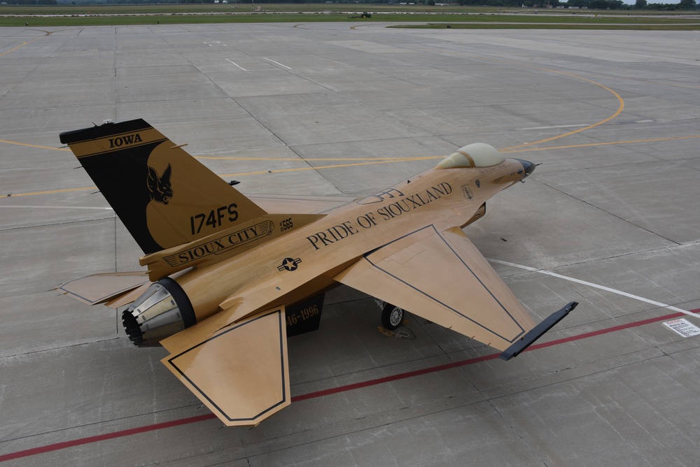 Gold F-16 top