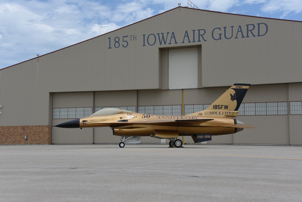 185th ARW gold F-16