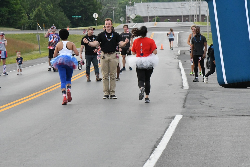 Patriotic fun run gathers Fort Drum community members to starting line