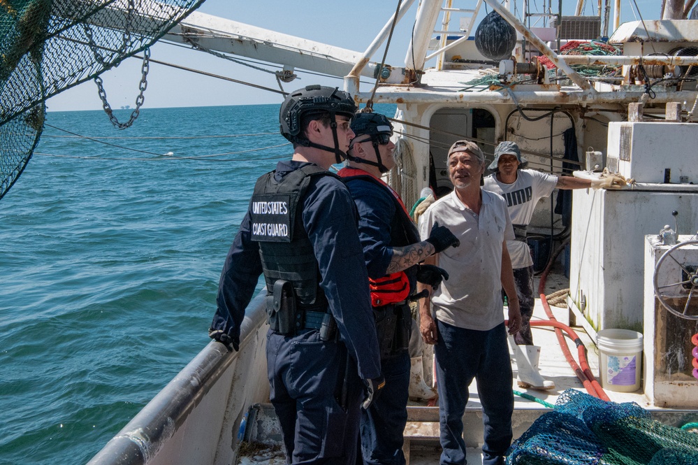 DVIDS Images Coast Guard Cutter Daniel Tarr Fisheries Boarding 