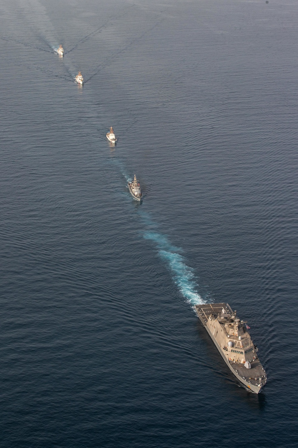 USS Sioux City Transits the Strait of Hormuz